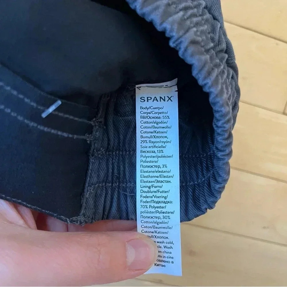 Spanx Cargo Jogger Women's Size Large Washed Black Twill Ankle Zip Pants NWT - Picture 8 of 12